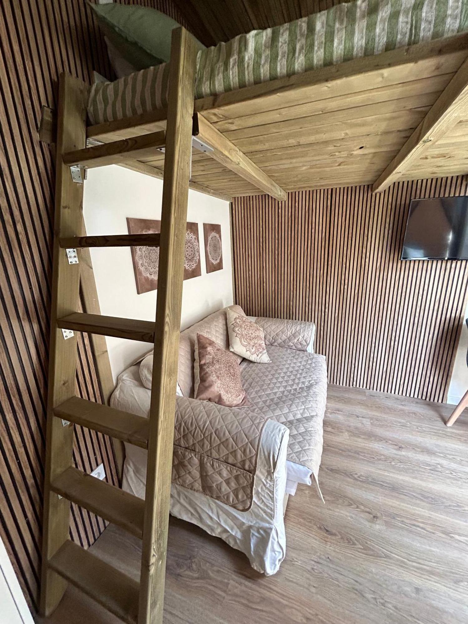 La Floresta Suite Sant Cugat del Valles Bagian luar foto