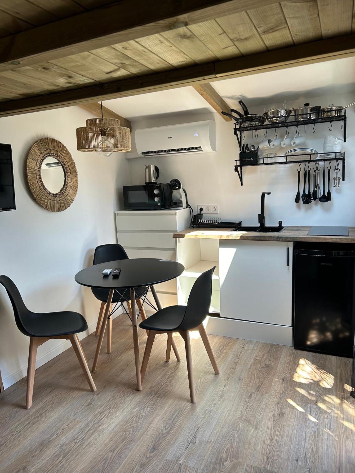 La Floresta Suite Sant Cugat del Valles Bagian luar foto